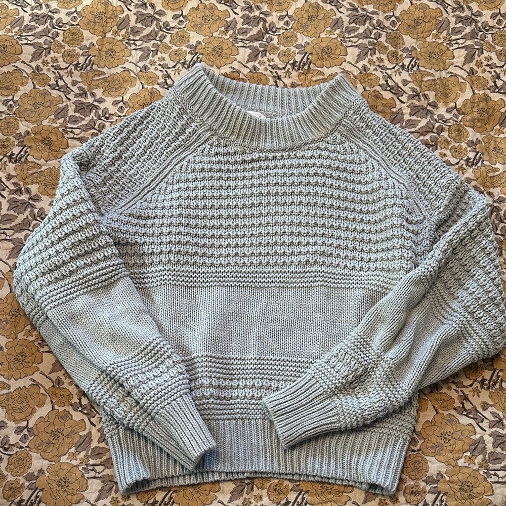 Universal Thread Light Gray Knit Sweater